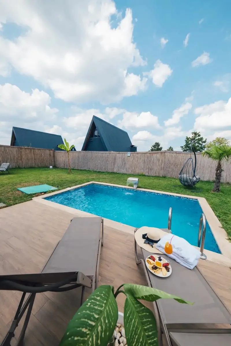 Sapanca My Resort Prive'de özel havuzlu bungalov ve doğal manzara